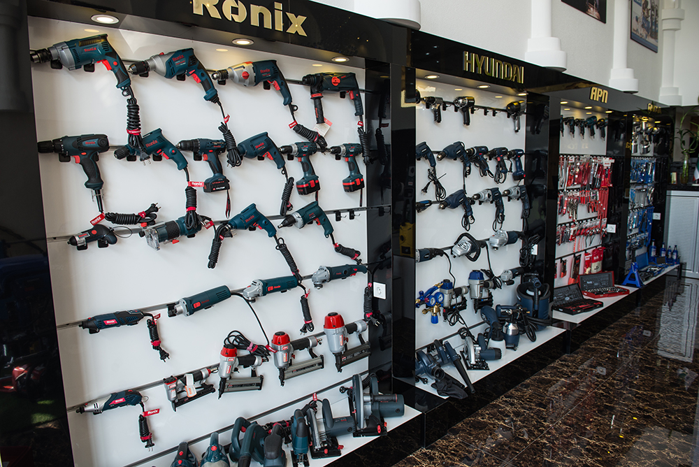 ابزار فروشی